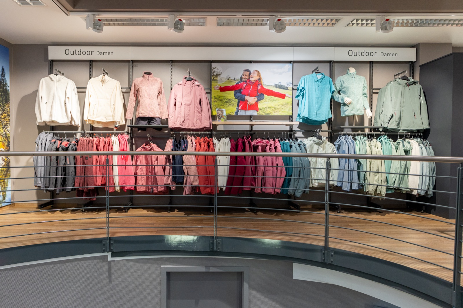 Sport+Mode Heller-K&ouml;ster Innenansicht